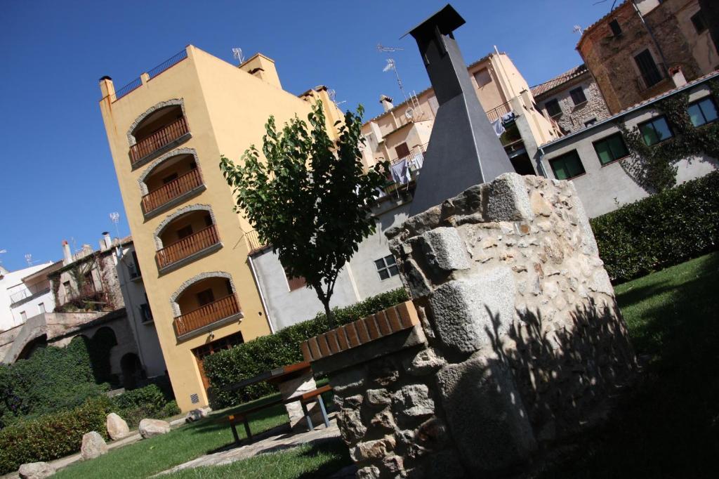 Apartamentos Cal Ratero Maçanet de Cabrenys Екстериор снимка